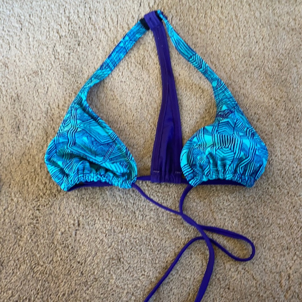 Cute roxy swim suit top